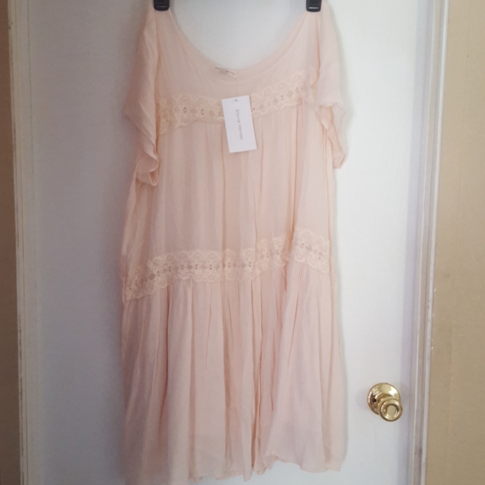 NWT S Stevie Hender Dress
